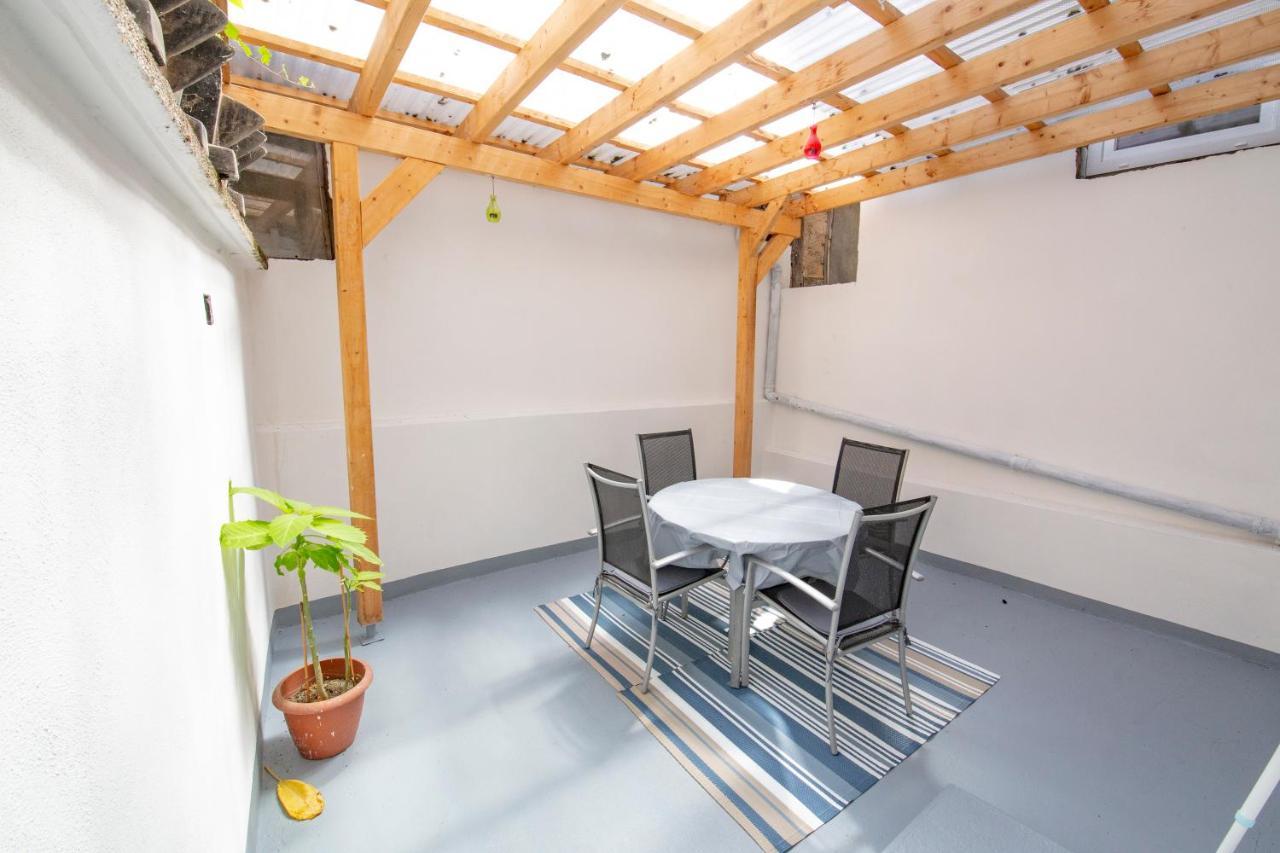 Apartment Mit Kleinem Innenhof Im Erdgeschoss Fuer Bis Zu 4 Personen Klotten Exterior foto