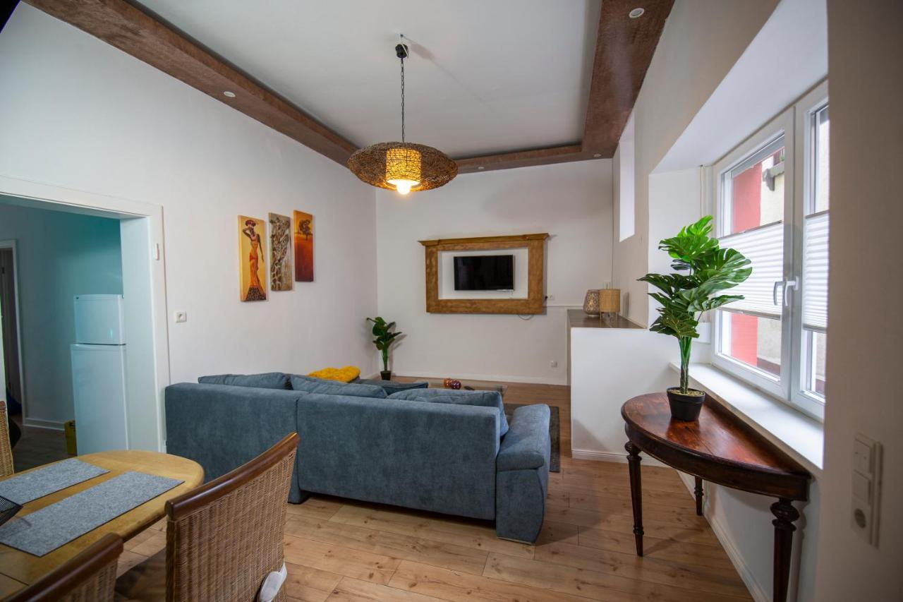 Apartment Mit Kleinem Innenhof Im Erdgeschoss Fuer Bis Zu 4 Personen Klotten Exterior foto