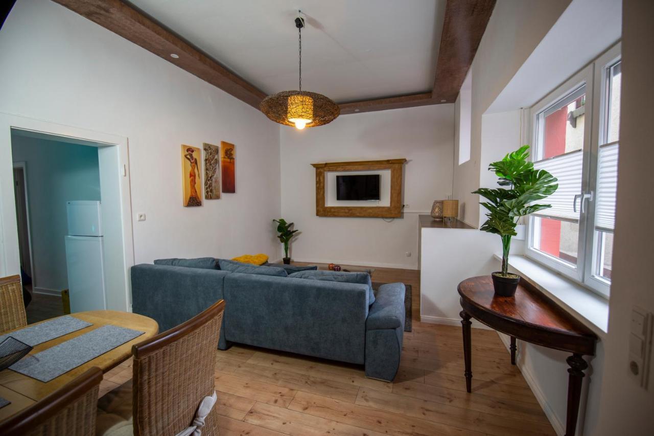 Apartment Mit Kleinem Innenhof Im Erdgeschoss Fuer Bis Zu 4 Personen Klotten Exterior foto